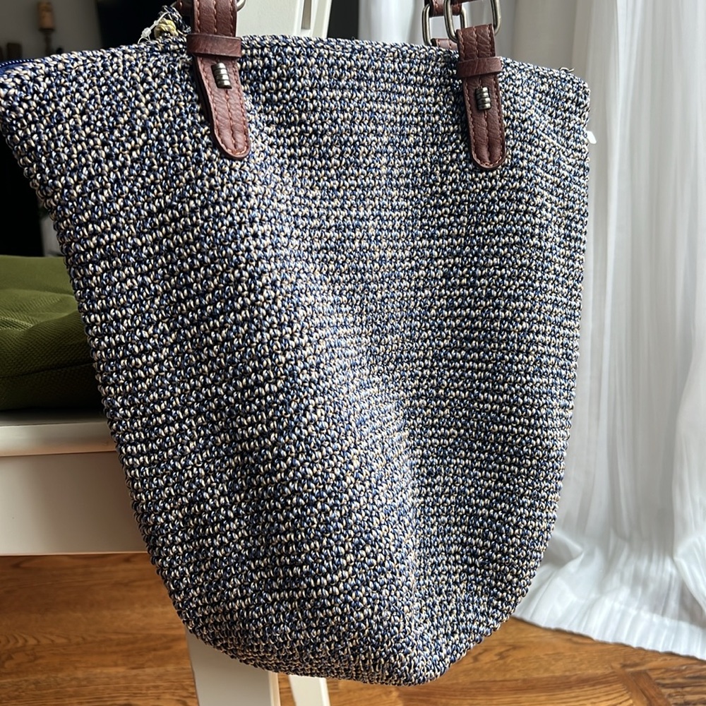 The Sak Silverwood Crochet Shopper New - Picture 7 of 9